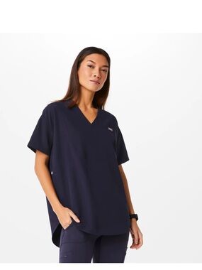 Navy Halle Shortsleeve V-Neck
Tunic - Scrub Top
